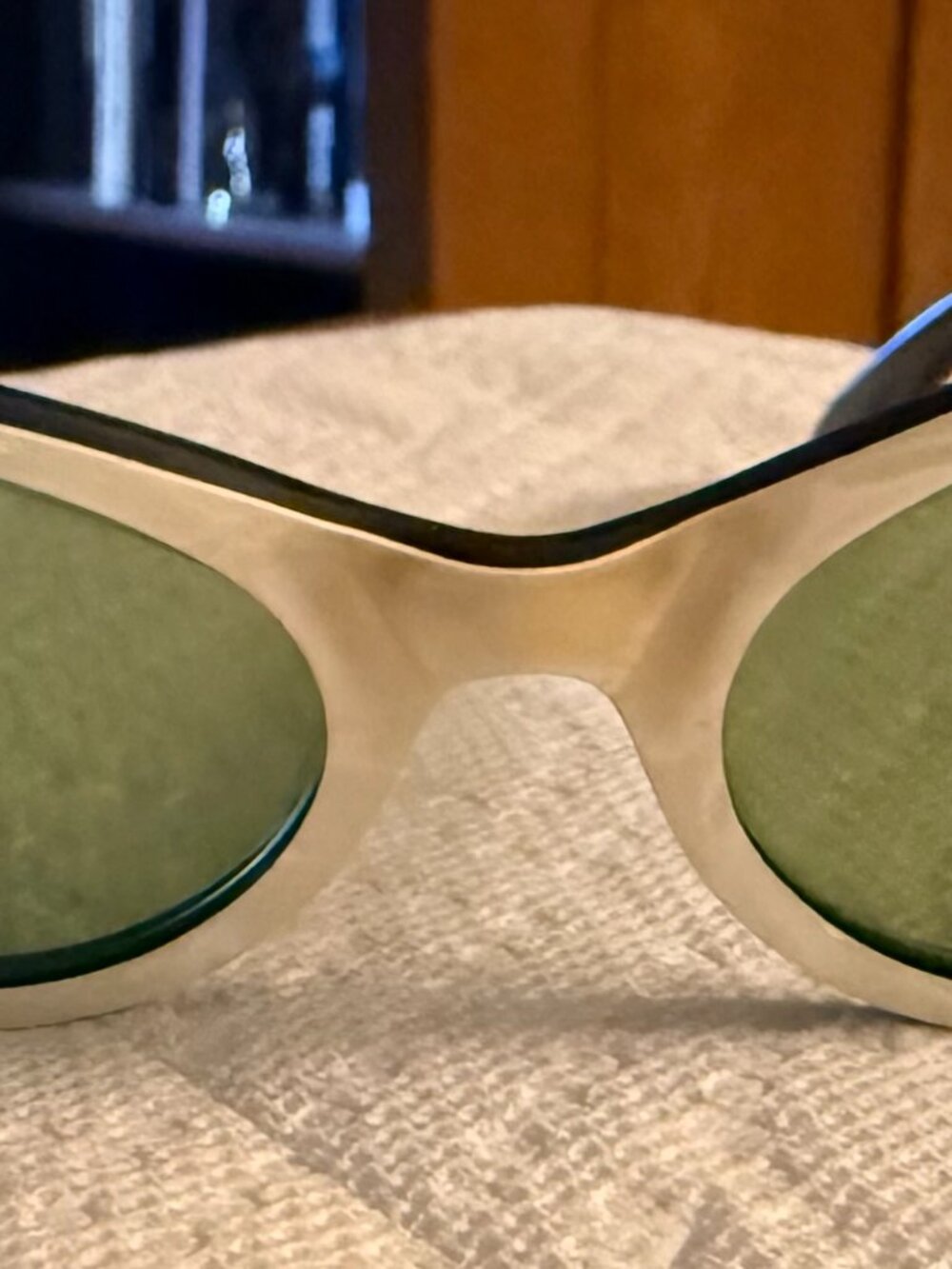 Vintage 1940's Ray-Ban Alora Sunglasses Pearl/Black Cat Eye - Picture 6 of 6